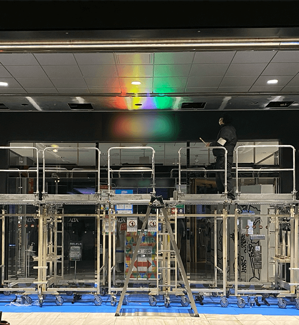 特殊重機を使用したパーツ交換のイメージ